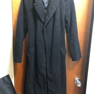 Simple wrap coat. Black